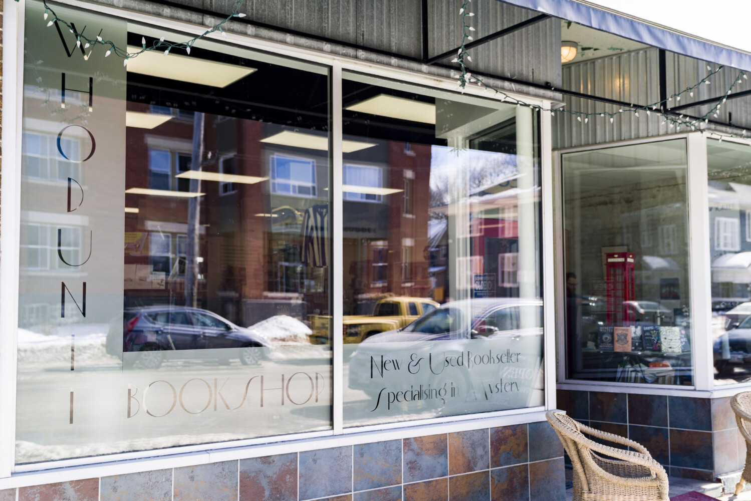 book store storefront